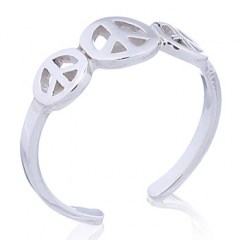 Casted Sterling Silver Triple Peace Symbol Toe Ring by BeYindi
