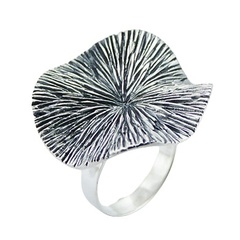 Sterling Silver Ring Waved Round Top Antiqued Abstract Rays by BeYindi