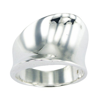 Original And Unique Strongly Concaved Gorgeous Silver Ring by BeYindi 