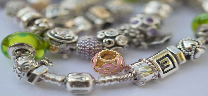 How to choose a charm bead for bracelet personalization