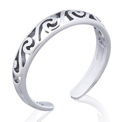 Spiral Tribal Silver Toe Ring by BeYindi
